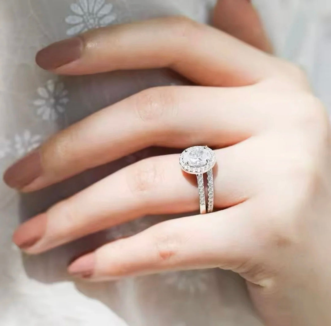 Oval Engagement Ring Set