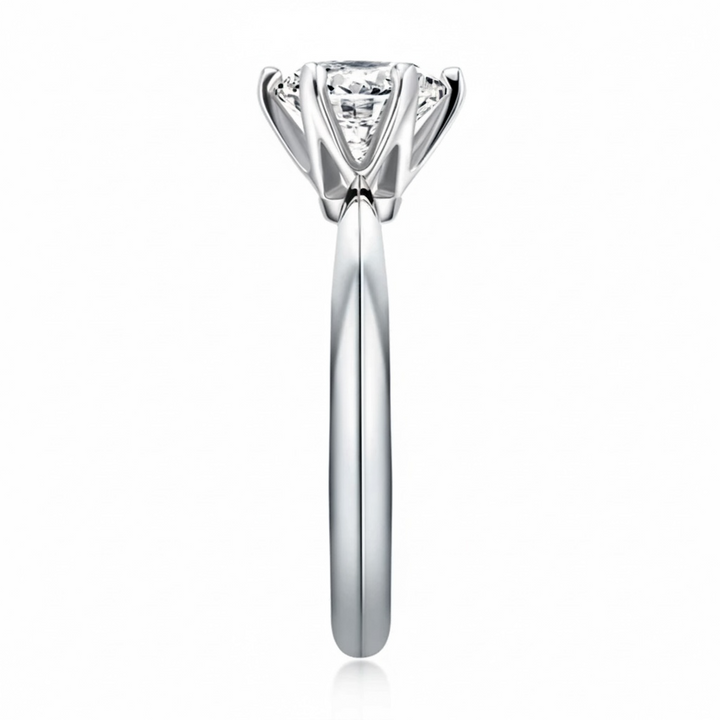 Round Cut Engagement Ring