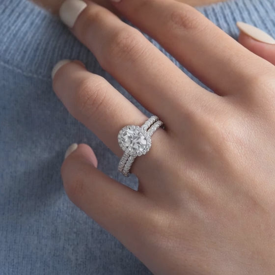 Oval Engagement Ring Set